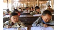 Giáo viên vùng khó khăn khi sinh có được hưởng phụ cấp thu hút và ưu đãi không ?