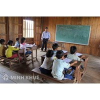 Tư vấn về phụ cấp thu hút và tiền lương thời gian nghỉ hè đối với giáo viên làm việc theo hợp đồng ?