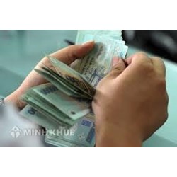 Công ty giữ lương người lao động đúng hay sai ?