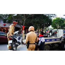 Vi phạm giao thông bị giữ xe bao nhiêu ngày?