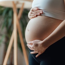 Nghỉ việc trước khi sinh có được hưởng chế độ thai sản không?