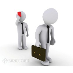 Thời gian tạm đình chỉ người lao động có bắt buộc phải đến công ty không?