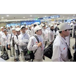 Tư vấn về trường hợp người sử dụng lao động giữ Thẻ tạm trú của người lao động nước ngoài