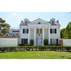 Cá nhân có được bán căn hộ hình thành trong tương lai cho người thứ ba không ?
