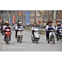 Người chưa đủ tuổi tham gia giao thông có phải chịu trách nhiệm hình sự