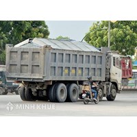 Xử phạt người điều khiển và chủ  xe quá tải trọng hàng hóa ?
