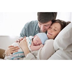 Chồng được hưởng những quyền lợi bảo hiểm gì khi vợ sinh con mới nhất?