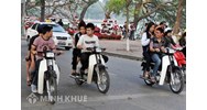 Con 15 tuổi đã được đi xe máy hay chưa? Phụ huynh có phải chịu trách nhiệm gì không?