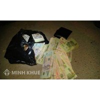 Nhặt được tiền rơi, người nhặt có được hưởng ?