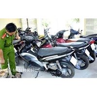 Mượn xe máy cầm cố rồi bỏ trốn phạm tội gì? Mức phạt khi cầm cố tài sản của người khác?