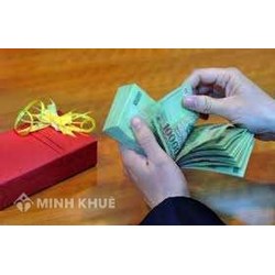 Doanh nghiệp mua hàng tiền tỷ làm quà biếu có được khấu trừ thuế không?