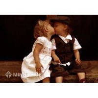 Cố tình hôn khi không được sự cho phép có phạm tội không?