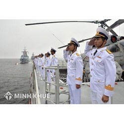 Đang làm việc trong cơ quan nhà nước có phải đi nghĩa vụ quân sự không ?