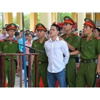 Miễn chấp hành hình phạt, giảm mức hình phạt đã tuyên được quy định thế nào ?