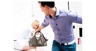Phân biệt tội trộm cắp tài sản và tội công nhiên chiếm đạt tài sản?