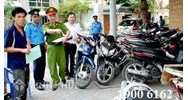 Bị bắt khi để xe dưới lòng đường có đúng không?