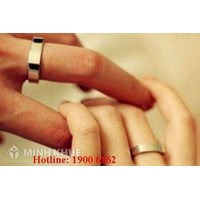 Chung sống với một người, có được kết hôn với người khác?