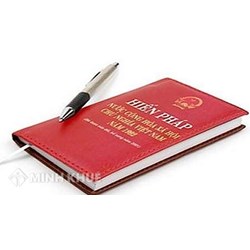 Trách nhiệm của nhà nước, người dân về bảo vệ và thi hành hiến pháp ?