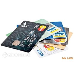 Vay tiền vằng thẻ tín dụng của ngân hàng bị kiện xử lý thế nào ?