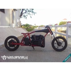 Xe máy điện chế lại theo kiểu dáng mô tô có bị phạt không ?