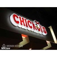 Quy định về kích cỡ được phép treo tại cơ sở kinh doanh ?