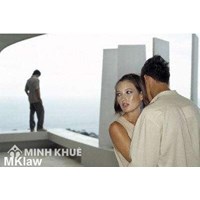 Vợ ngoại tình, chồng có thể khởi kiện người đã phá hoại hôn nhân?