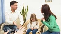 Muốn giành lại quyền nuôi con sau khi ly hôn có được không?