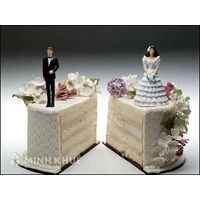 Vợ vắng mặt tại phiên tòa có giải quyết vụ án ly hôn không? Quyền thăm con sau ly hôn?
