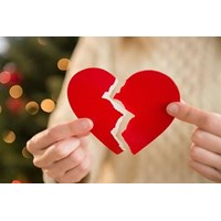 Có được để tên cha trong giấy khai sinh cho con ngoài giá thú?