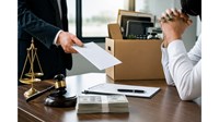 Công ty chấm dứt hợp đồng trước hạn phải bồi thường bao nhiêu?