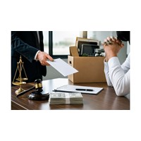 Công ty chấm dứt hợp đồng trước hạn phải bồi thường bao nhiêu?