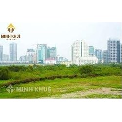 Bố mẹ có thể làm thủ tục chuyển nhượng đất đang ở cho một đứa con không ?