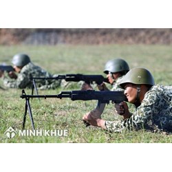 Bị cận và gãy tay có được miễn nghĩa vụ quân sự không ? Độ tuổi nhập ngũ là bao nhiêu ?