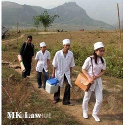 Tư vấn chế độ đối với cán bộ hợp đồng công tác vùng đặc biệt khó khăn ?