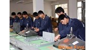 Công ty giữ bằng đại học của người lao động xử lý thế nào ?