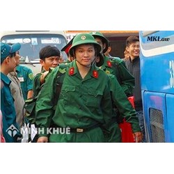 Con duy nhất trong nhà có bố bại liệt chân có phải đi nghĩa vụ quân sự ?