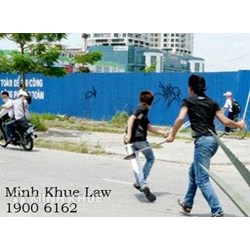 Phân biệt hành vi phòng vệ chính đáng hay gây rối trật tự công cộng?