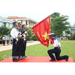 Bị gãy răng, dùng răng giả có được miễn nghĩa vụ quân sự ? Trách nhiệm khi trốn tránh NVQS ?