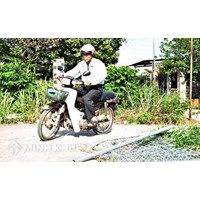 Mở lối đi nhưng UBND Huyện lại chăn lối để xây bảng tin?