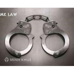 Tư vấn về xử phạt buôn bán hàng cấm ?