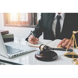 Mẫu đơn đề nghị thay đổi nội dung giấy đăng kí hoạt động của trung tâm trọng tài/chi nhánh của tổ chức trọng tài nước ngoài tại Việt Nam (Mẫu số 10)