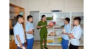 Mẫu quyết định tạm đình chỉ thi hành quyết định áp dụng biện pháp giáo dục tại xã. phường. thị trấn (Mẫu số 15)