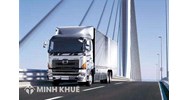 Vô ý lao xe vào đuôi xe tải có phải bồi thường không?