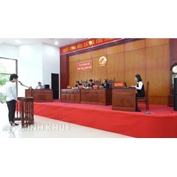 Trong thời gian đợi tòa xét xử có được đi khỏi nơi cư trú ?