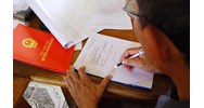 Mẹ tặng cho đất cho con gái có được không?