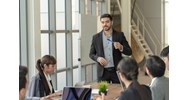 Ủy quyền của lãnh đạo như thế nào là hợp pháp?