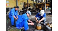 Công ty giữ giấy tờ gốc của người lao động có đúng không ?