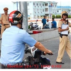 Rẽ phải không xi nhan thì bị phạt bao nhiêu tiền ? Cách vượt ô tô hợp pháp