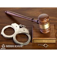 Vượt quá phòng vệ chính đáng có bị truy cứu trách nhiệm hình sự ? Mức bồi thường khi phòng vệ ?