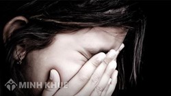 Phòng tạm giam như thế nào 9 Lạm dụng tình dục trẻ em là gì? Quy định về hành vi đồi bại với trẻ em theo Luật Hình sự mới